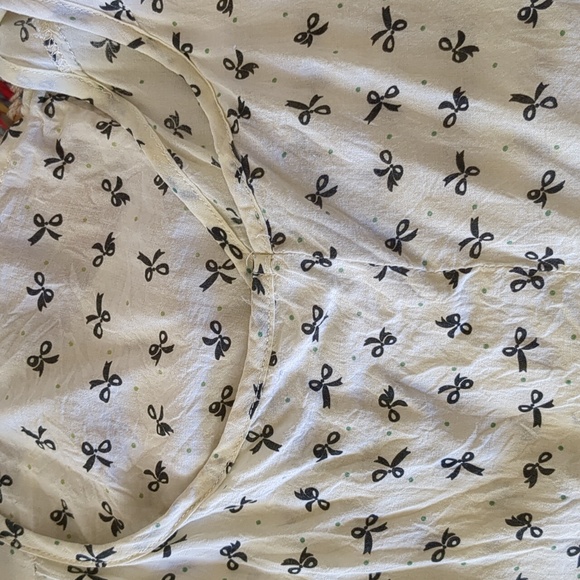 Lightweight & Airy Bow Patterned Tank Top, Pin Tucks, Racerback - Picture 8 of 9